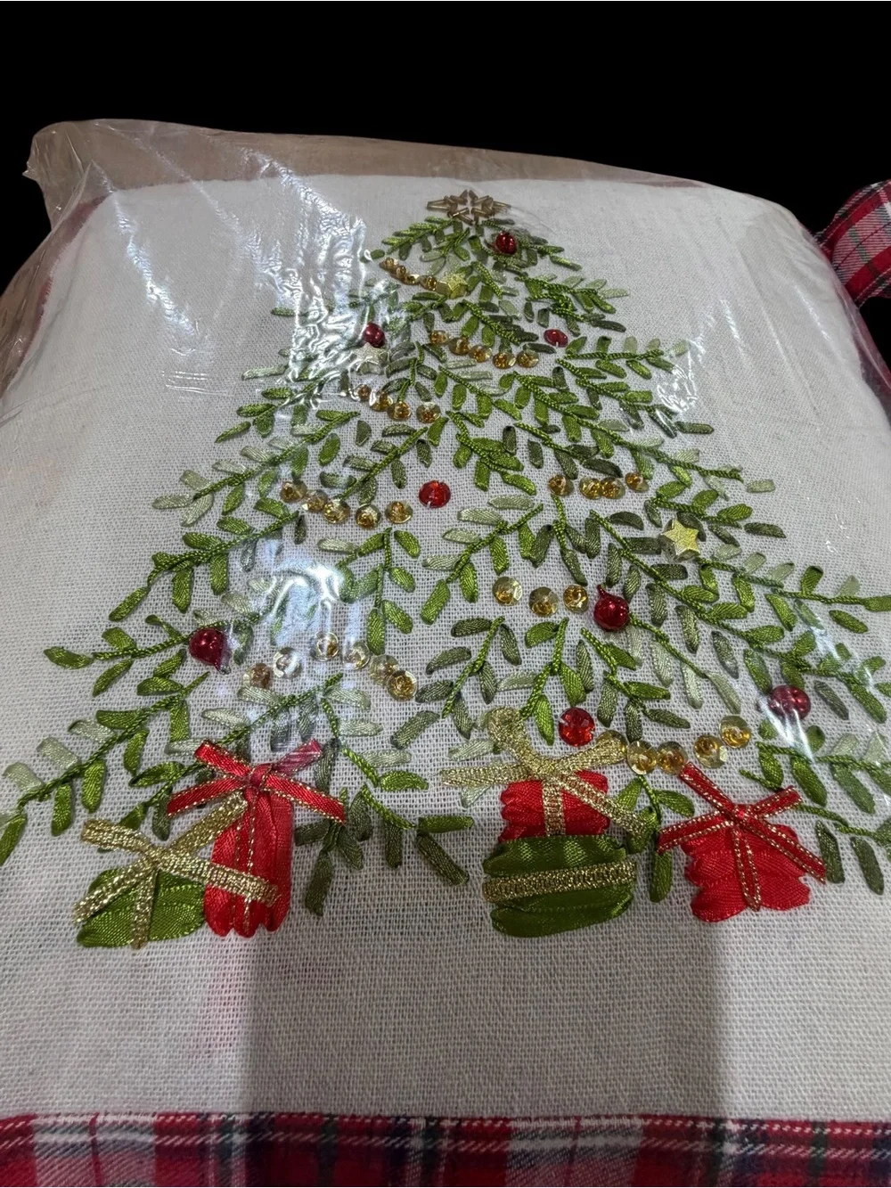 NWT Red Plaid Holiday Throw Pillow Set - Christmas Tree & Wreath